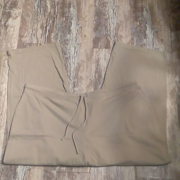 Ladies pants - Picture 1 of 2